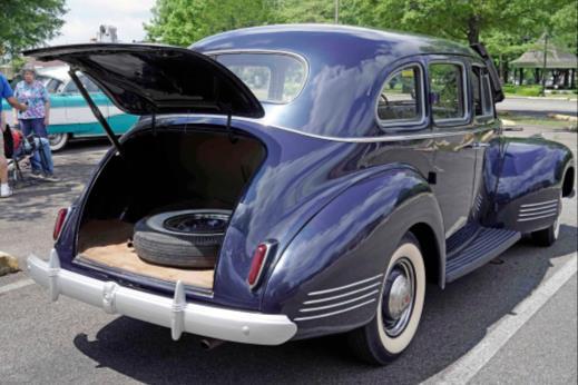 Car show picture