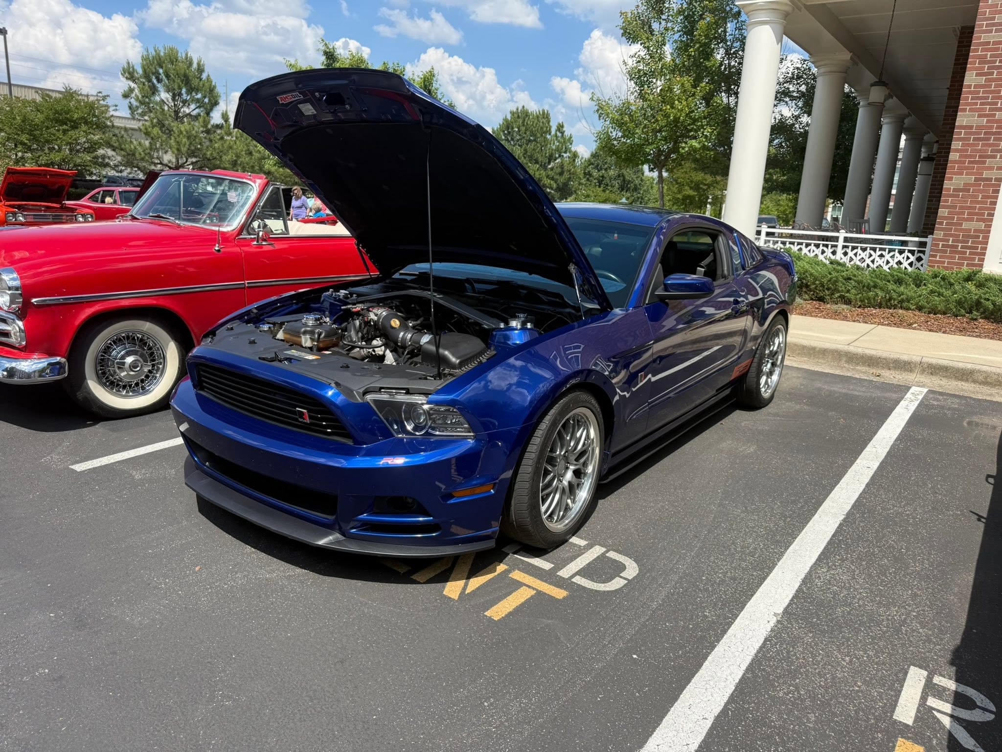 Car show picture
