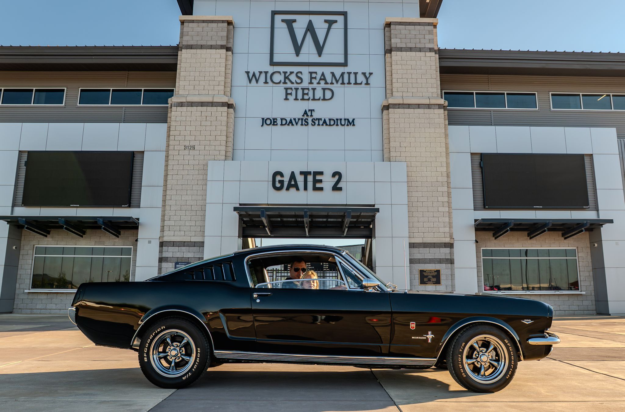 Car show picture