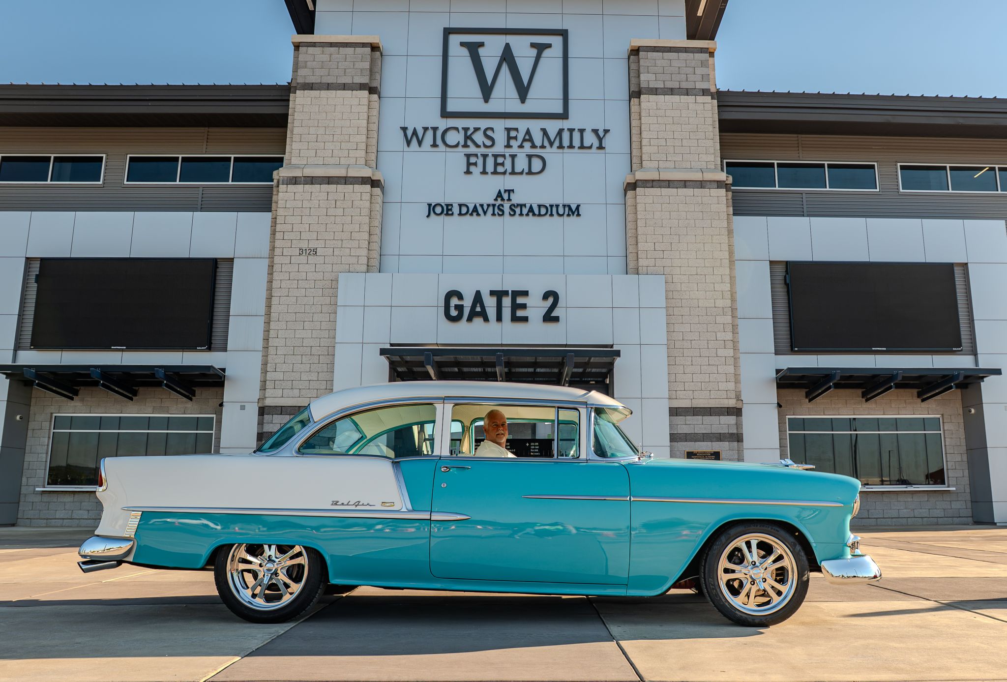 Car show picture