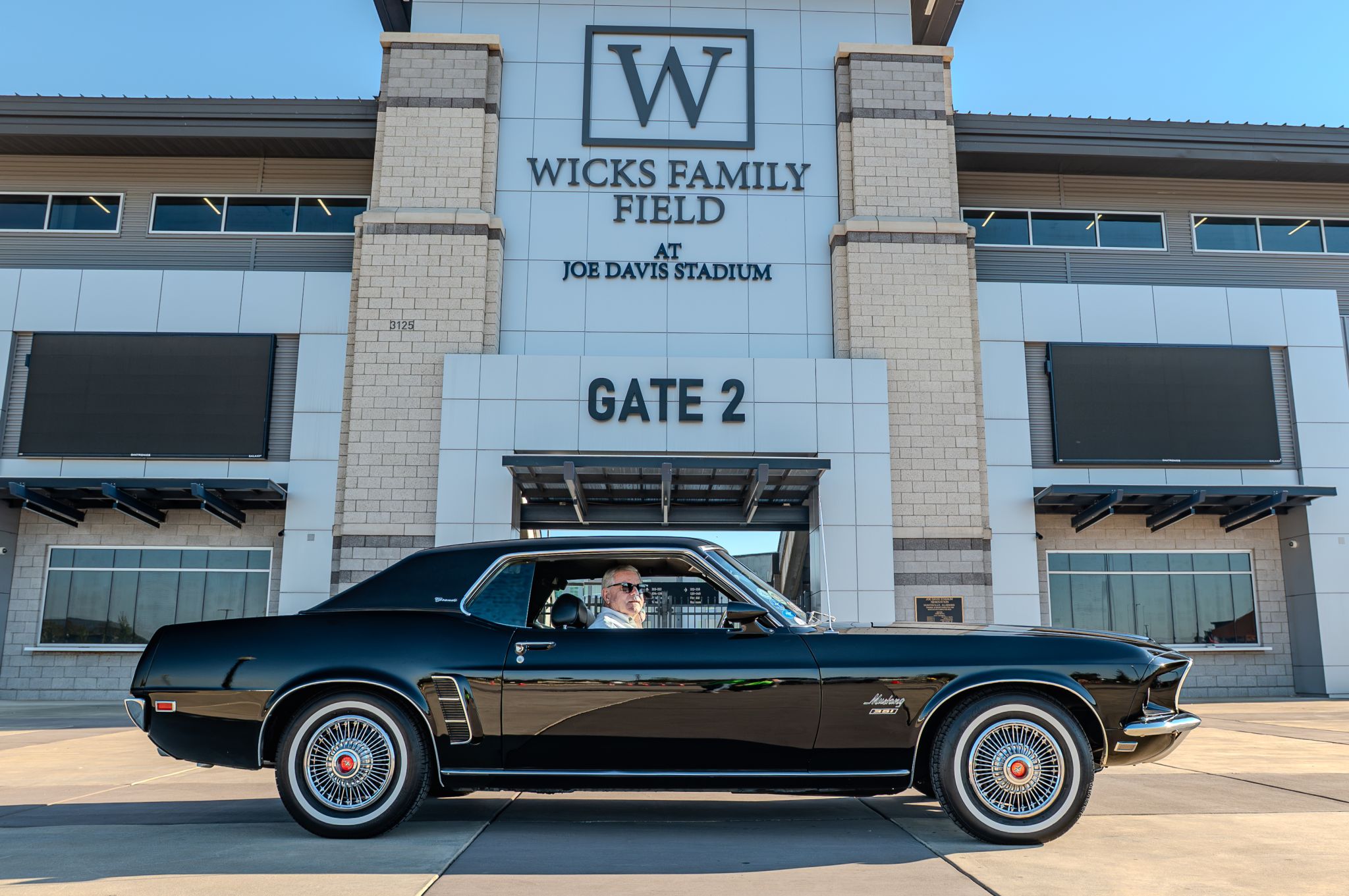 Car show picture
