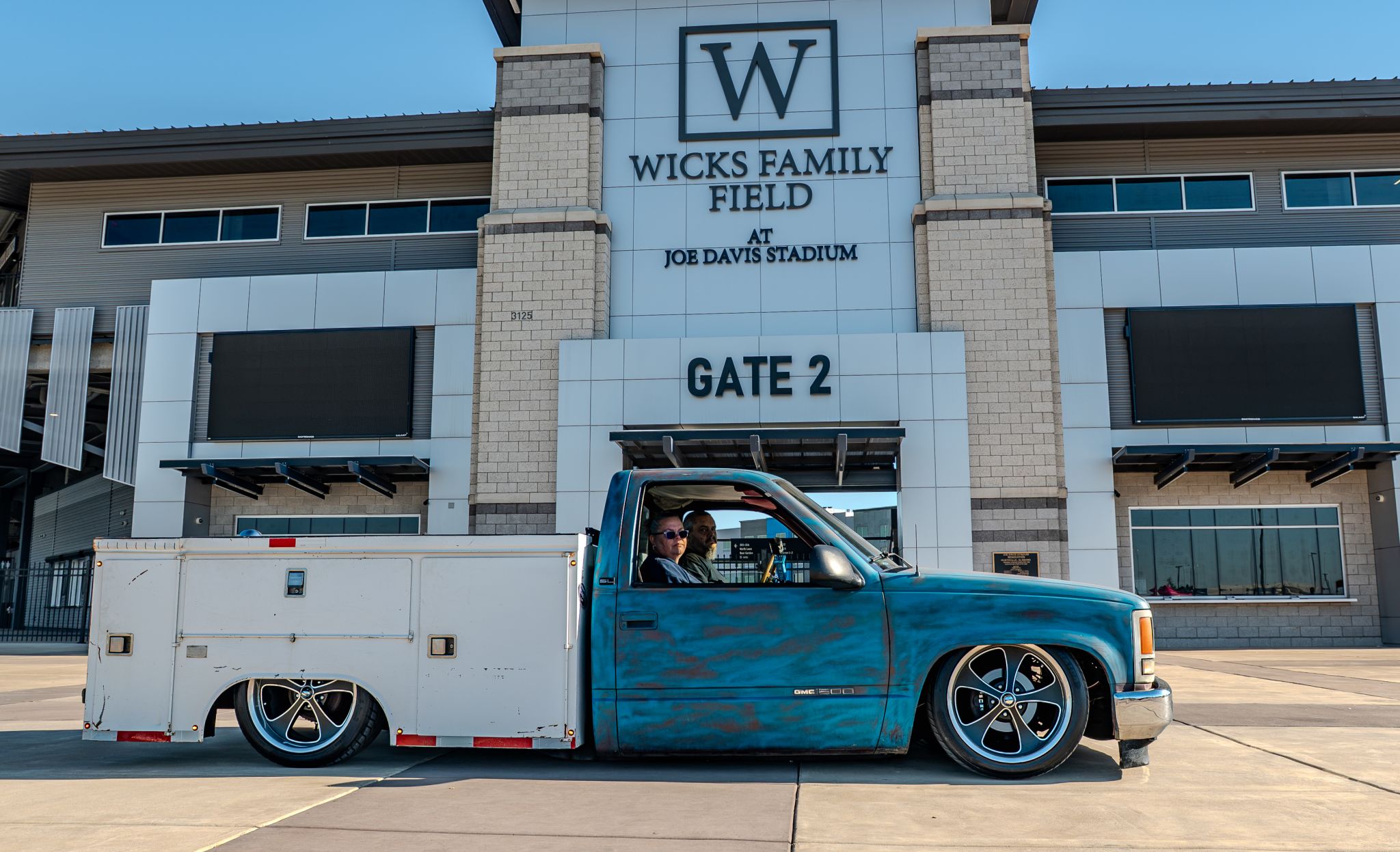 Car show picture