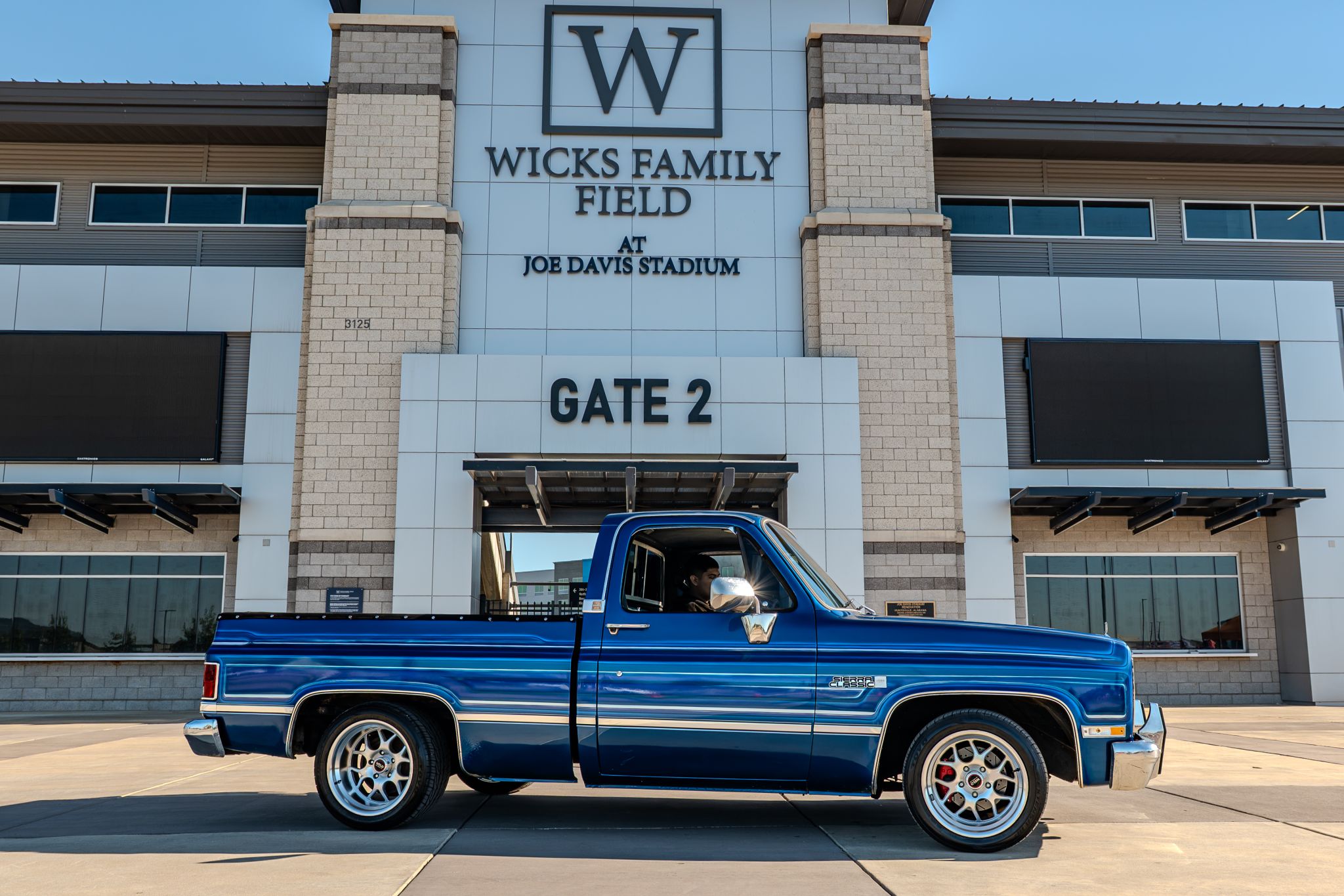 Car show picture