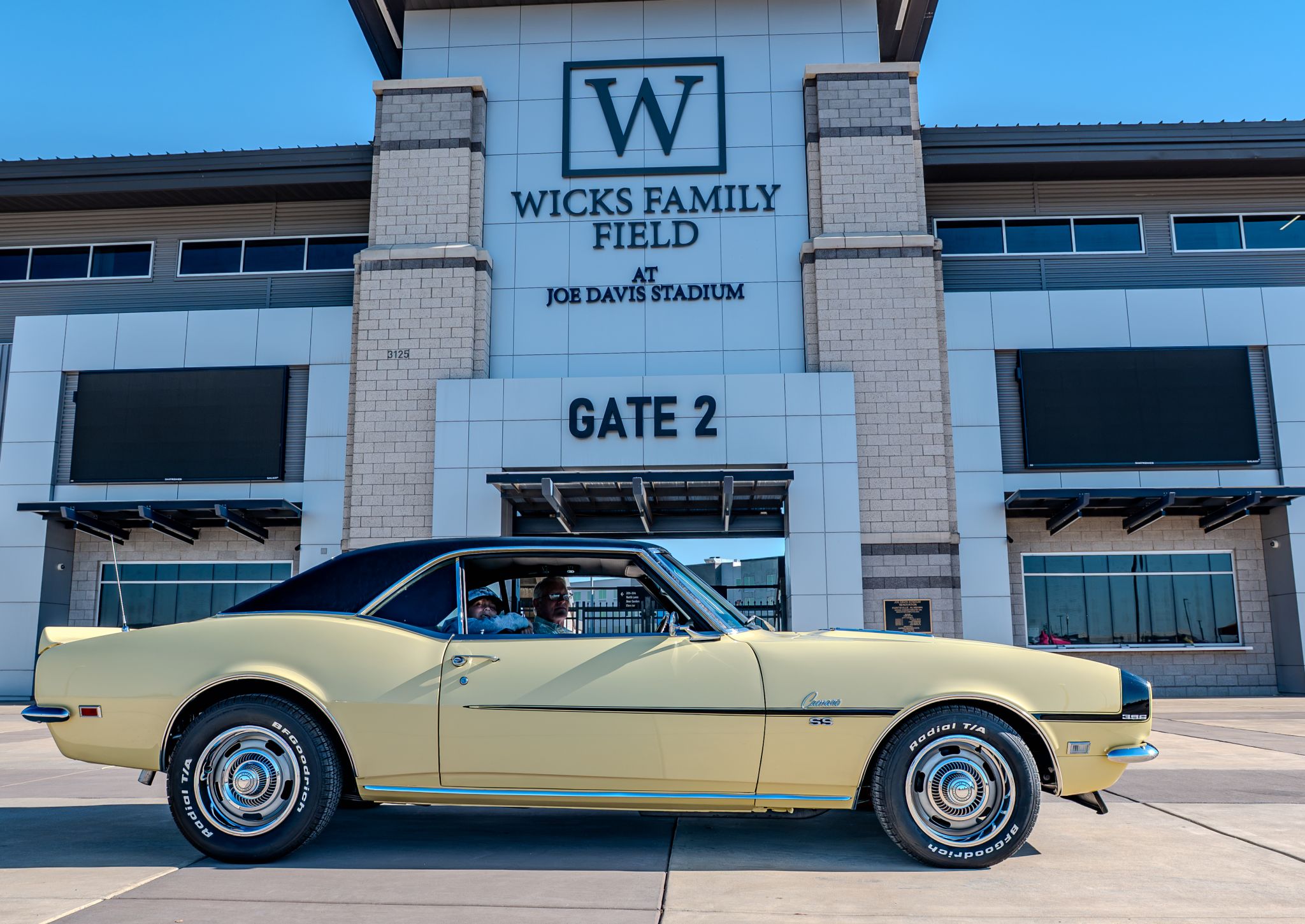 Car show picture