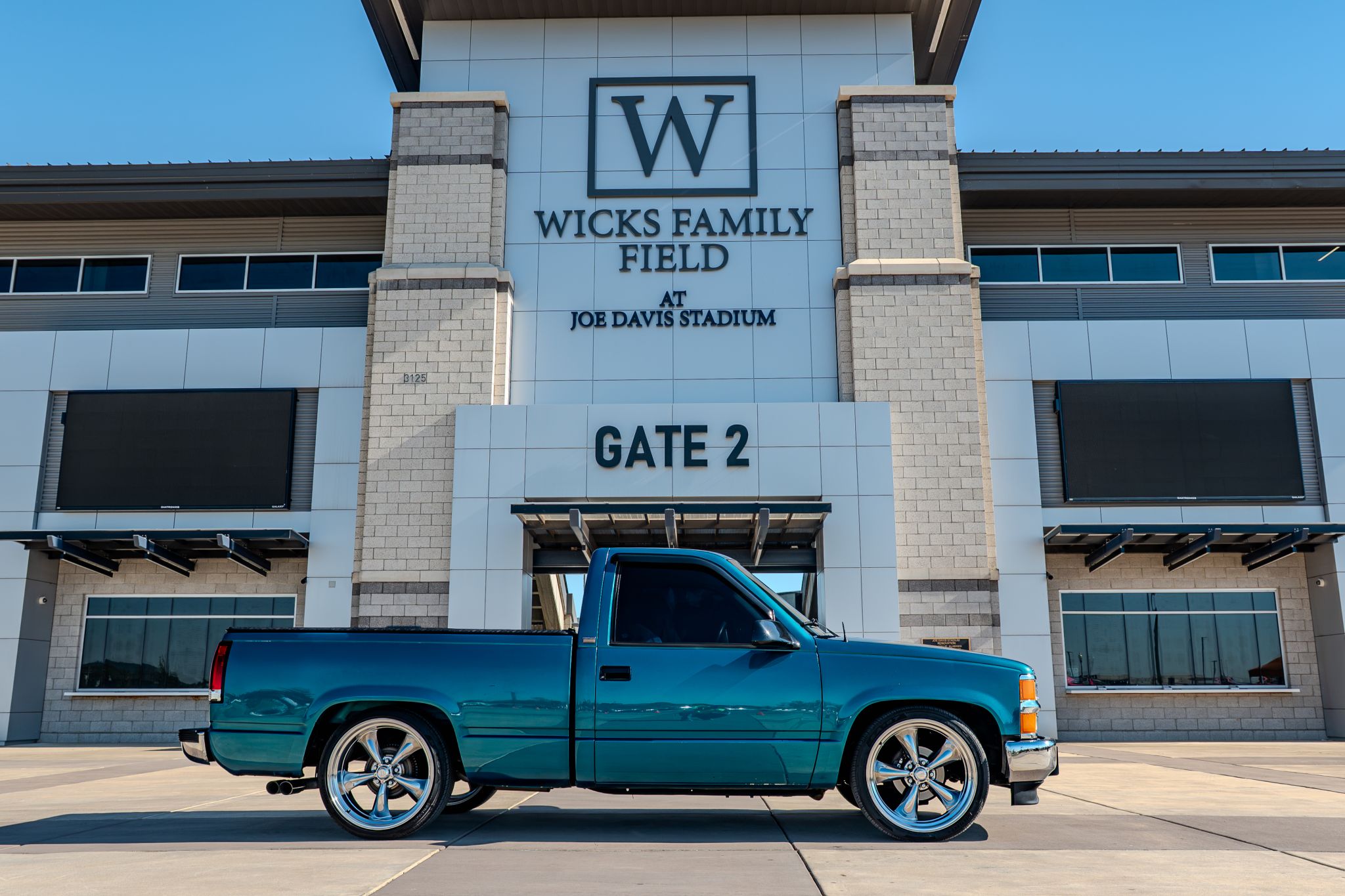 Car show picture